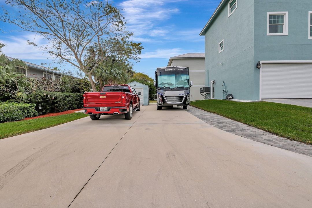 En Venta: $1,478,800 (4 camas, 4 baños, 2842 Pies cuadrados)