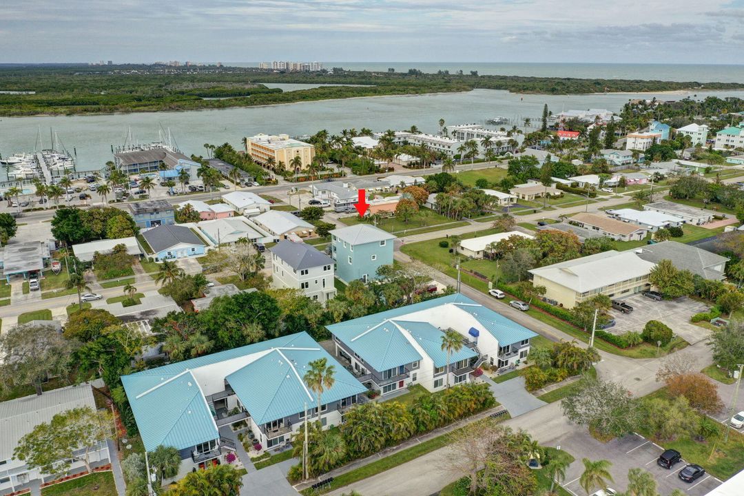 En Venta: $1,478,800 (4 camas, 4 baños, 2842 Pies cuadrados)