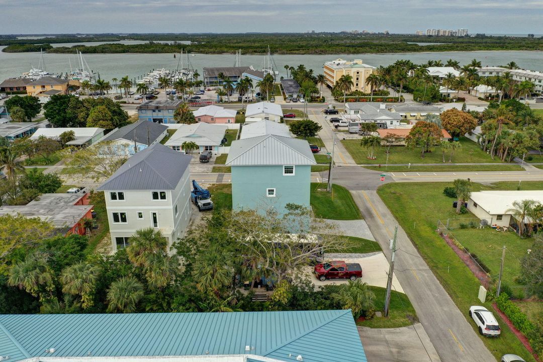 En Venta: $1,478,800 (4 camas, 4 baños, 2842 Pies cuadrados)