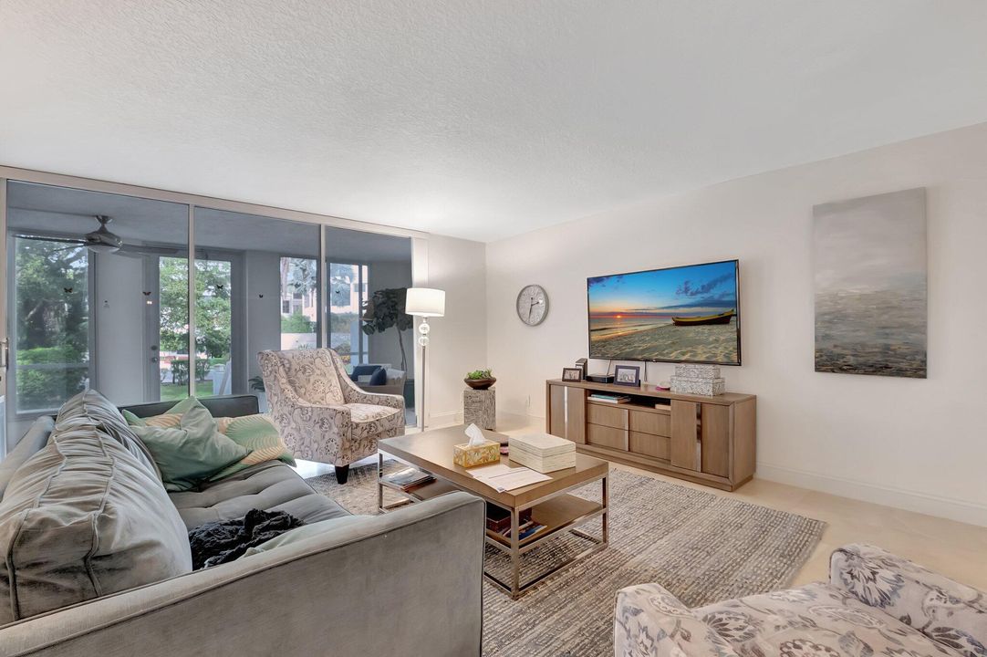 待售: $125,000 (2 贝兹, 2 浴室, 1566 平方英尺)