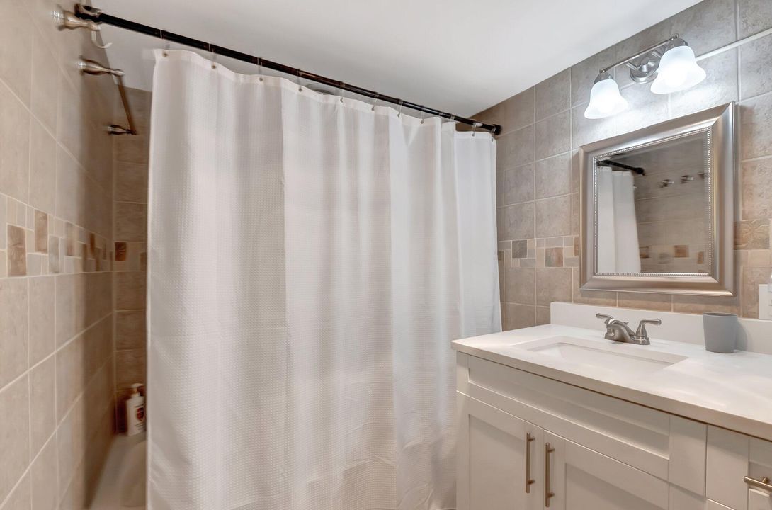 待售: $125,000 (2 贝兹, 2 浴室, 1566 平方英尺)