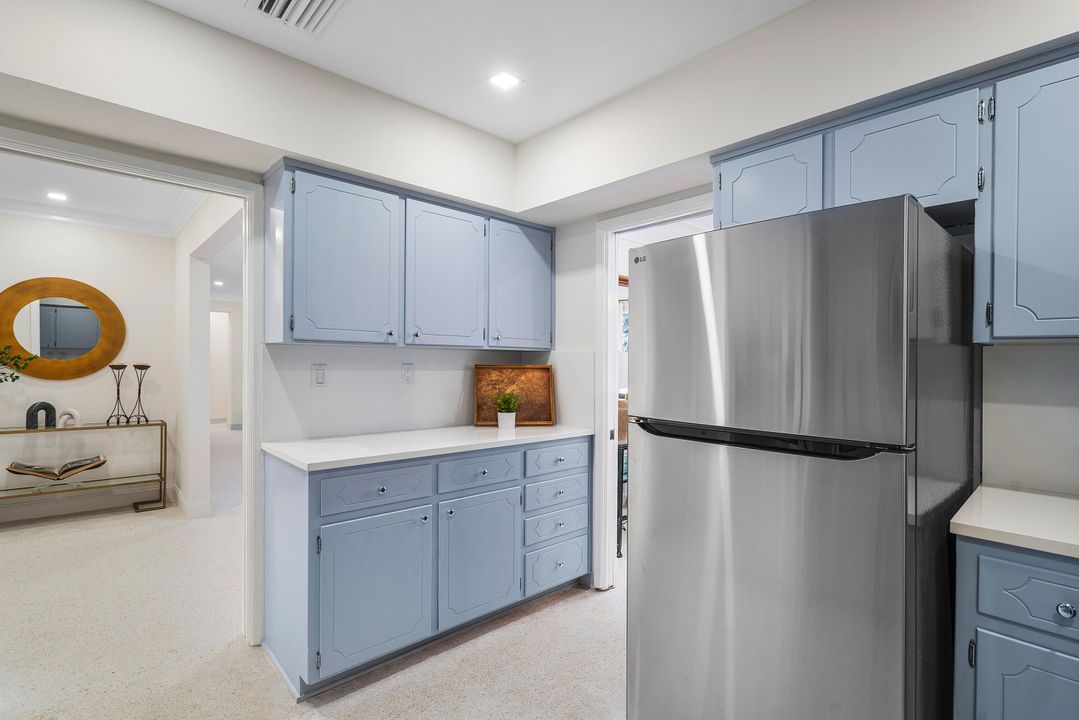 Active With Contract: $2,650,000 (4 beds, 4 baths, 3671 Square Feet)