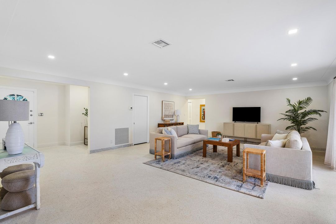 Active With Contract: $2,650,000 (4 beds, 4 baths, 3671 Square Feet)