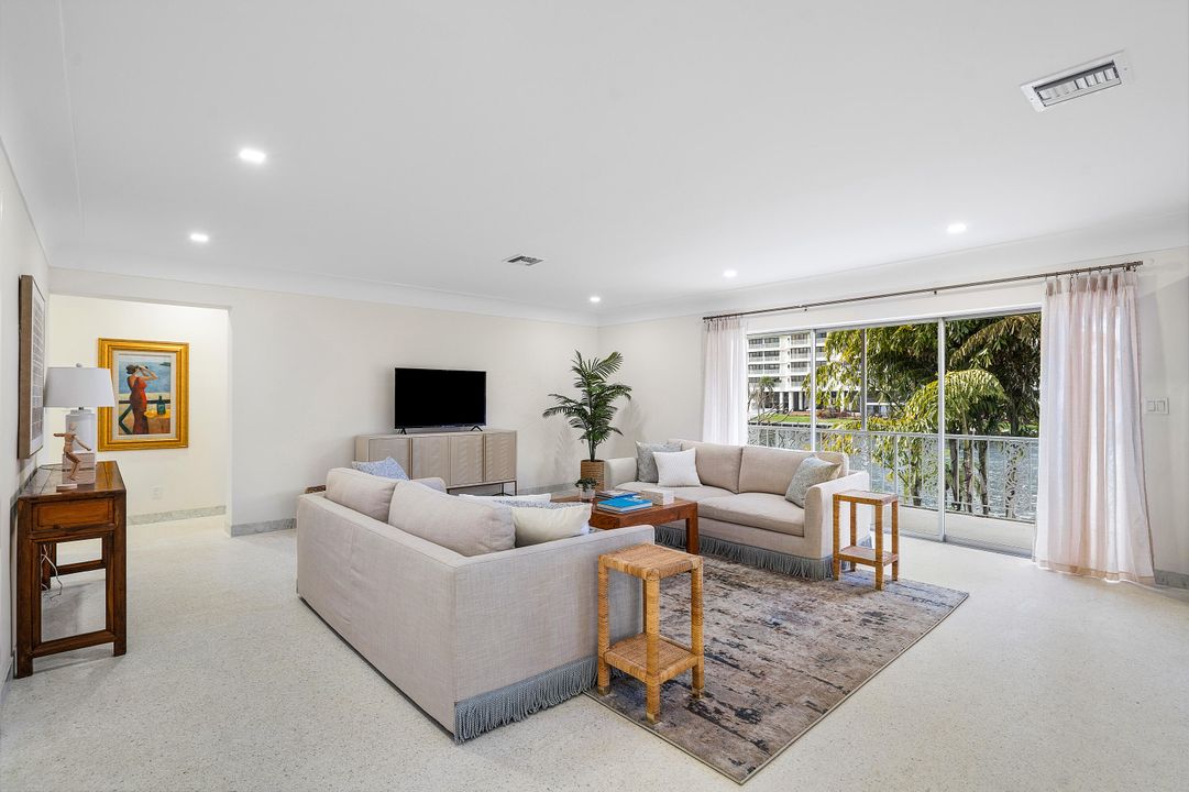 Active With Contract: $2,650,000 (4 beds, 4 baths, 3671 Square Feet)