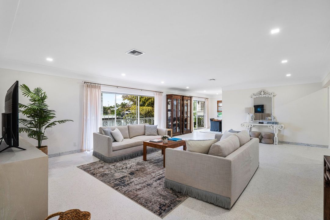 Active With Contract: $2,650,000 (4 beds, 4 baths, 3671 Square Feet)