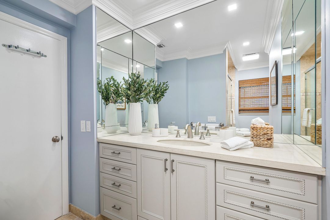 Active With Contract: $2,650,000 (4 beds, 4 baths, 3671 Square Feet)