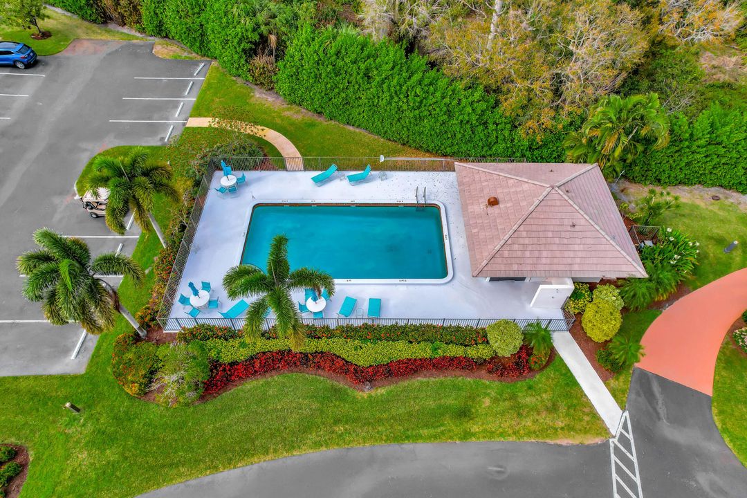 合同活跃: $162,000 (3 贝兹, 2 浴室, 1900 平方英尺)