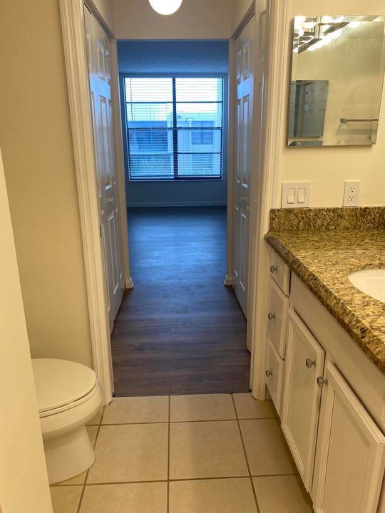 Active With Contract: $2,100 (2 beds, 2 baths, 1095 Square Feet)