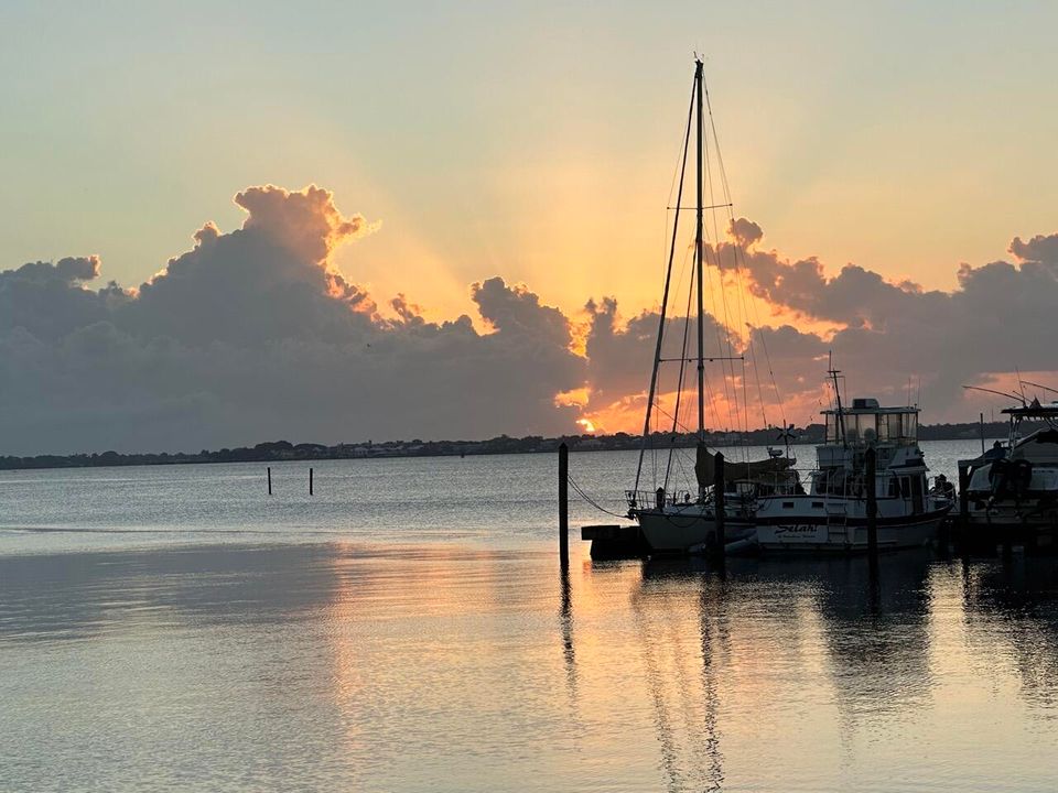 For Rent: $5,250 (2 beds, 2 baths, 1228 Square Feet)