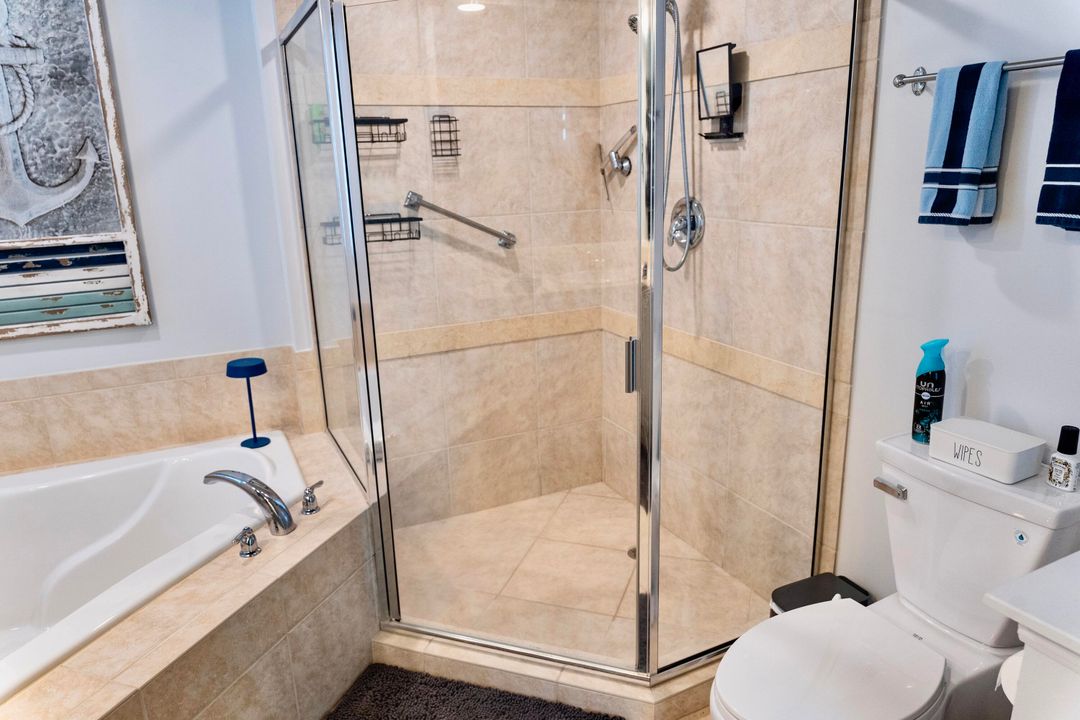 For Rent: $5,250 (2 beds, 2 baths, 1228 Square Feet)