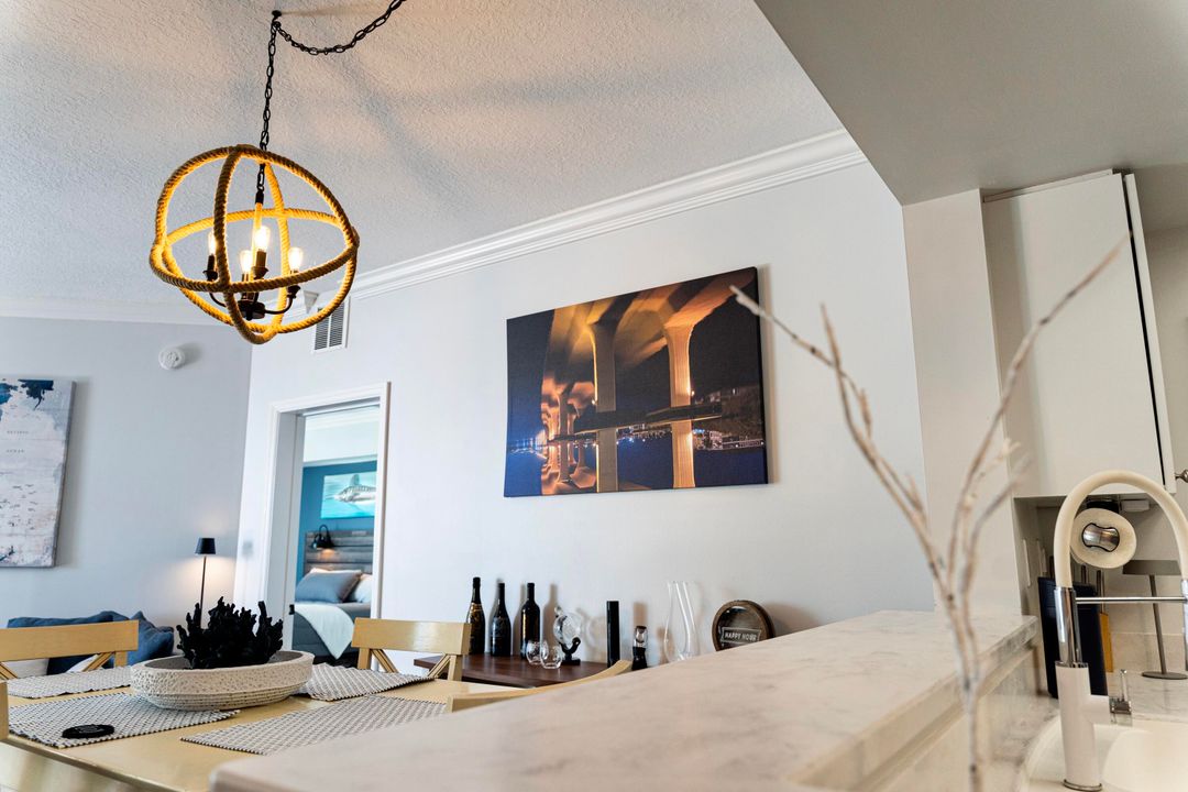 For Rent: $5,250 (2 beds, 2 baths, 1228 Square Feet)