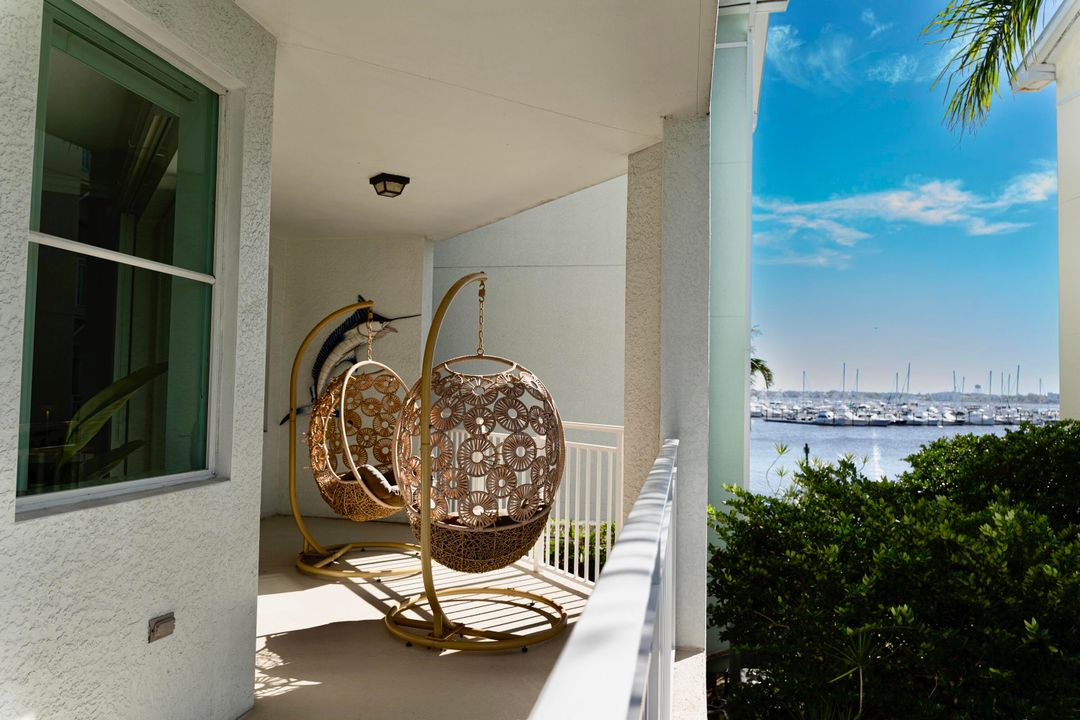 For Rent: $5,250 (2 beds, 2 baths, 1228 Square Feet)