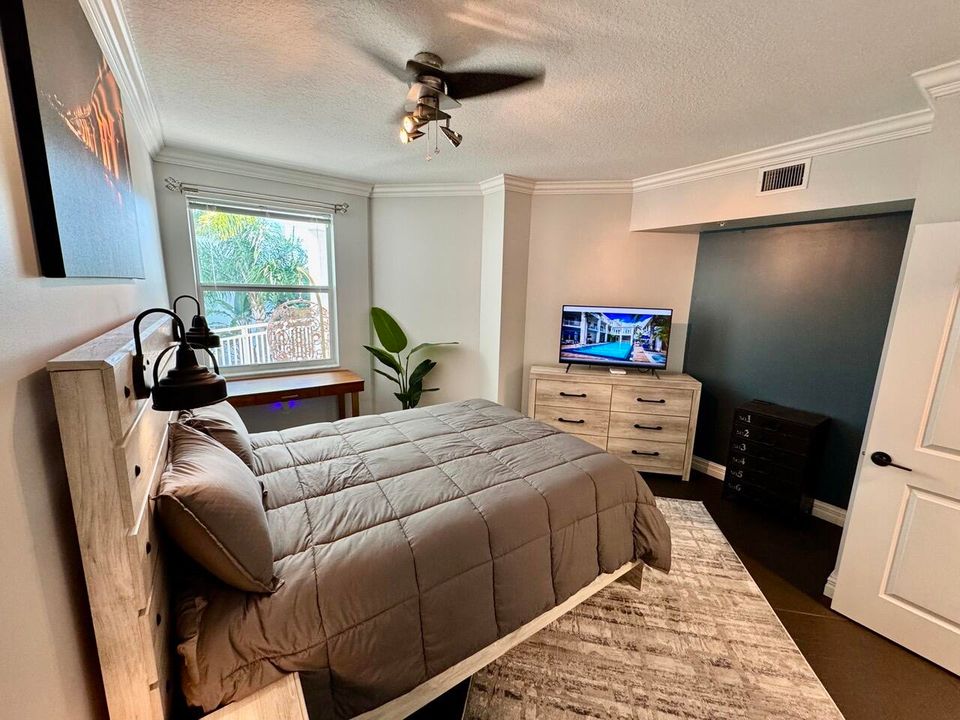 For Rent: $5,250 (2 beds, 2 baths, 1228 Square Feet)