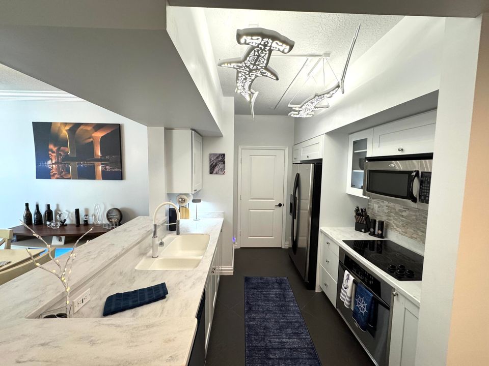 For Rent: $5,250 (2 beds, 2 baths, 1228 Square Feet)