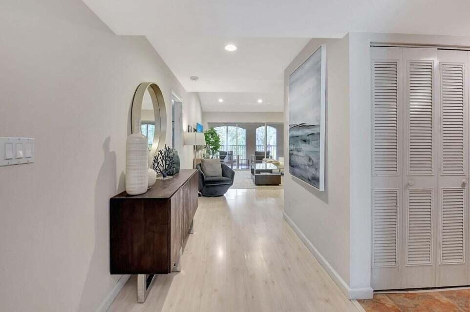 Active With Contract: $125,000 (2 beds, 2 baths, 1548 Square Feet)