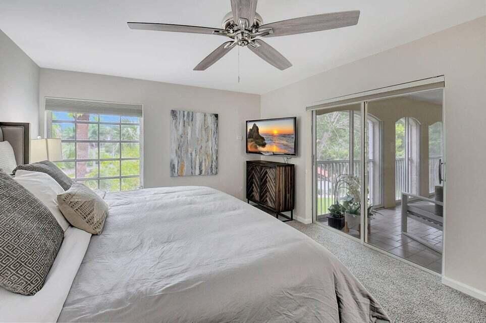 Active With Contract: $125,000 (2 beds, 2 baths, 1548 Square Feet)