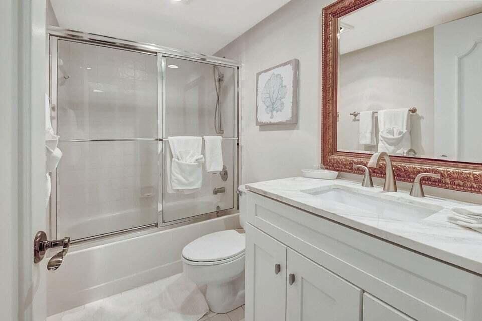 Active With Contract: $125,000 (2 beds, 2 baths, 1548 Square Feet)