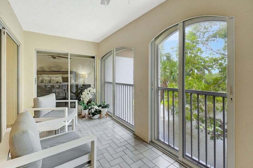 Active With Contract: $125,000 (2 beds, 2 baths, 1548 Square Feet)