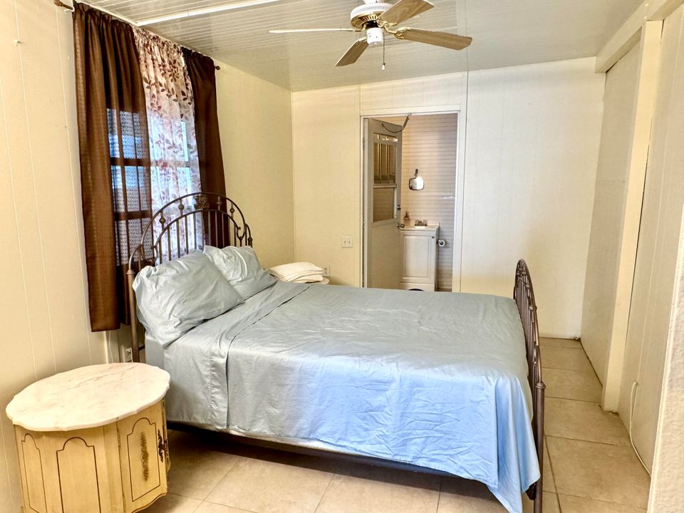 Active With Contract: $110,000 (2 beds, 1 baths, 1426 Square Feet)