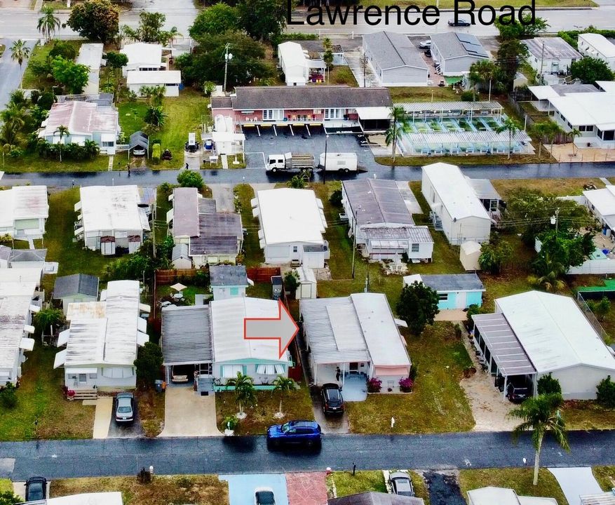 Active With Contract: $110,000 (2 beds, 1 baths, 1426 Square Feet)