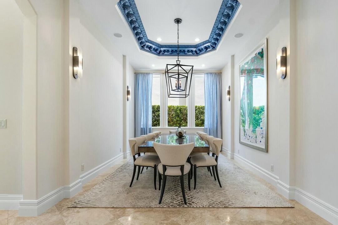 Active With Contract: $9,750,000 (5 beds, 6 baths, 7619 Square Feet)