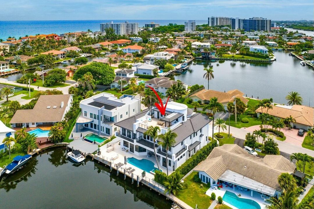 Active With Contract: $9,750,000 (5 beds, 6 baths, 7619 Square Feet)