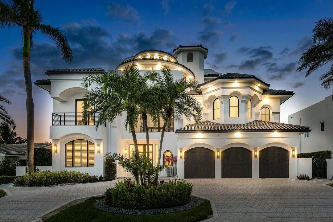 Active With Contract: $9,750,000 (5 beds, 6 baths, 7619 Square Feet)