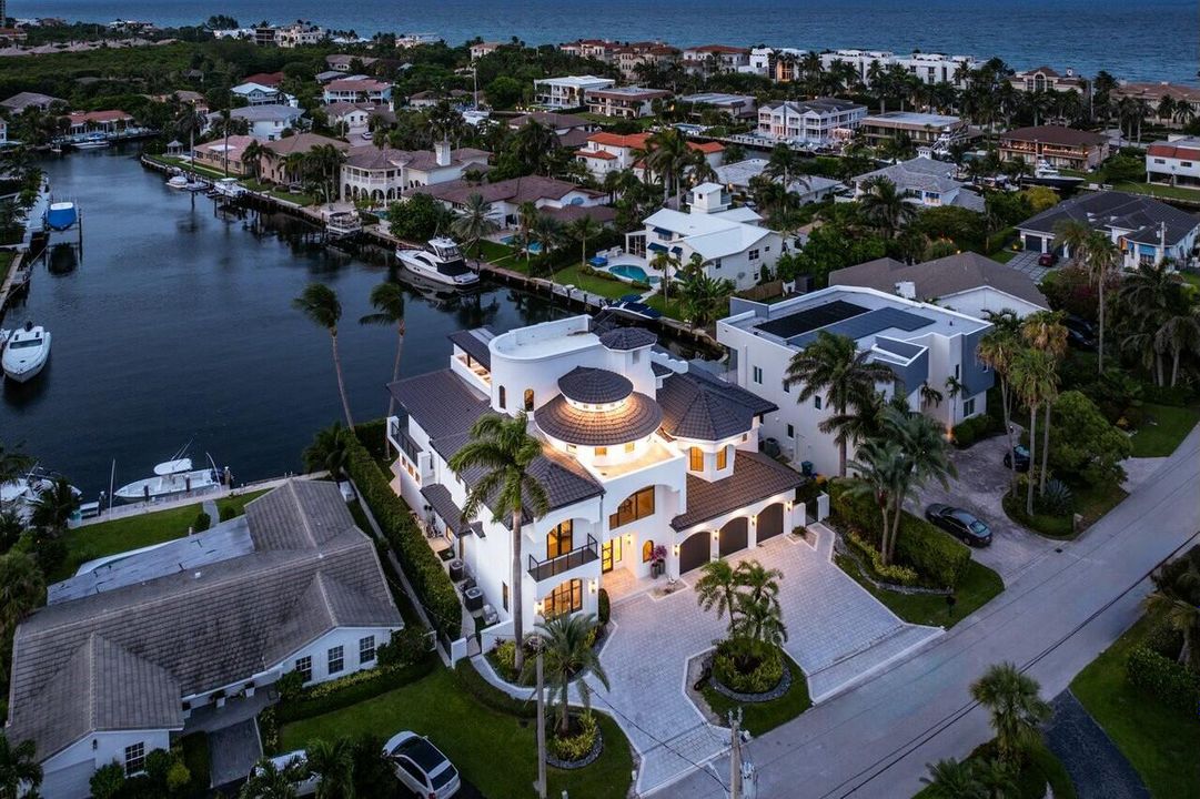 Active With Contract: $9,750,000 (5 beds, 6 baths, 7619 Square Feet)