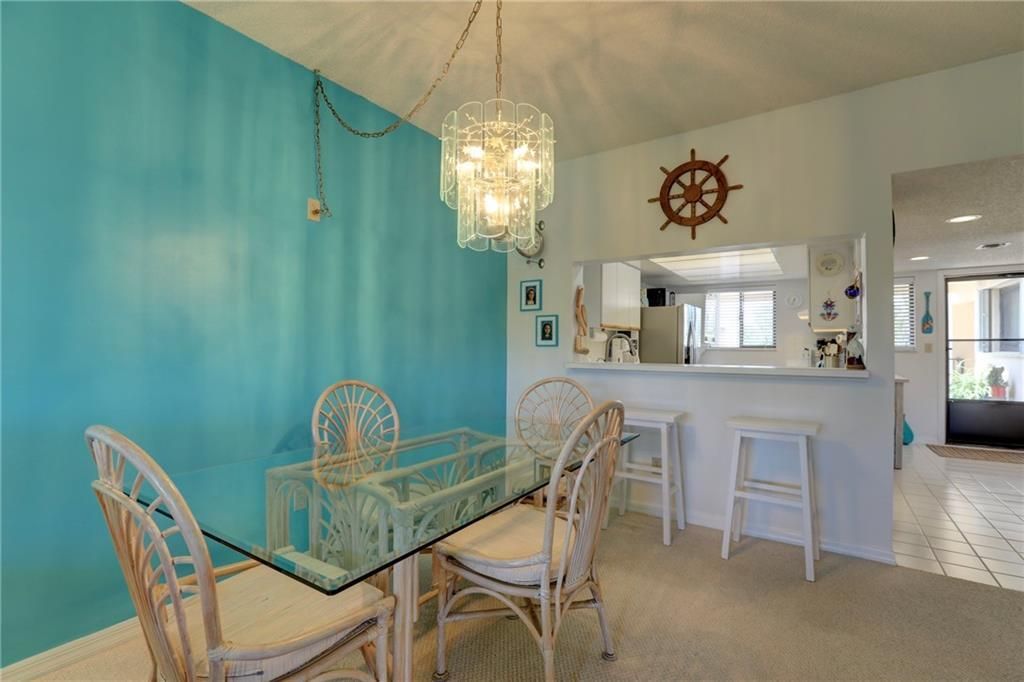 На продажу: $169,900 (2 спален, 2 ванн, 1199 Квадратных фут)