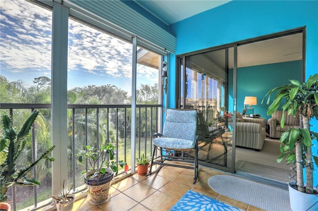 На продажу: $169,900 (2 спален, 2 ванн, 1199 Квадратных фут)