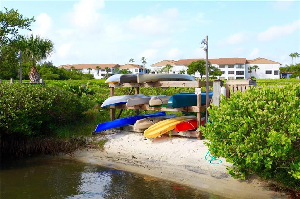 На продажу: $169,900 (2 спален, 2 ванн, 1199 Квадратных фут)