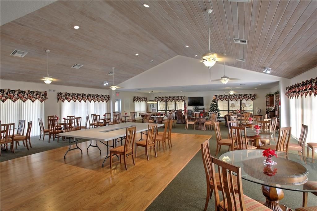 На продажу: $169,900 (2 спален, 2 ванн, 1199 Квадратных фут)