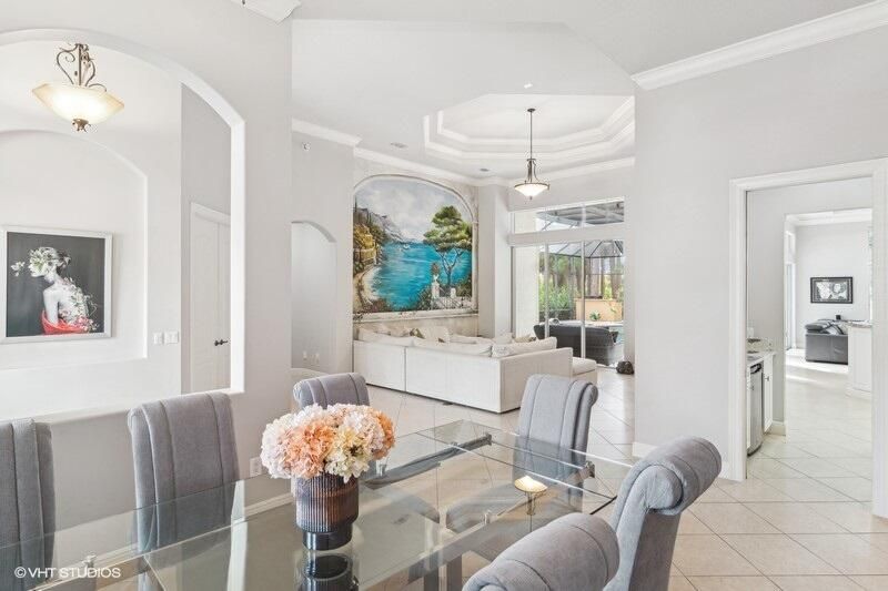 En Venta: $949,000 (4 camas, 4 baños, 3676 Pies cuadrados)