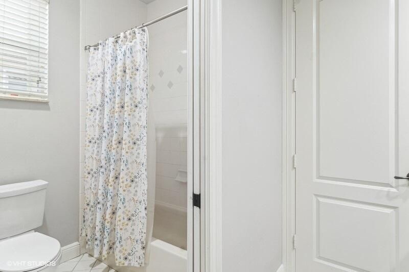 En Venta: $949,000 (4 camas, 4 baños, 3676 Pies cuadrados)