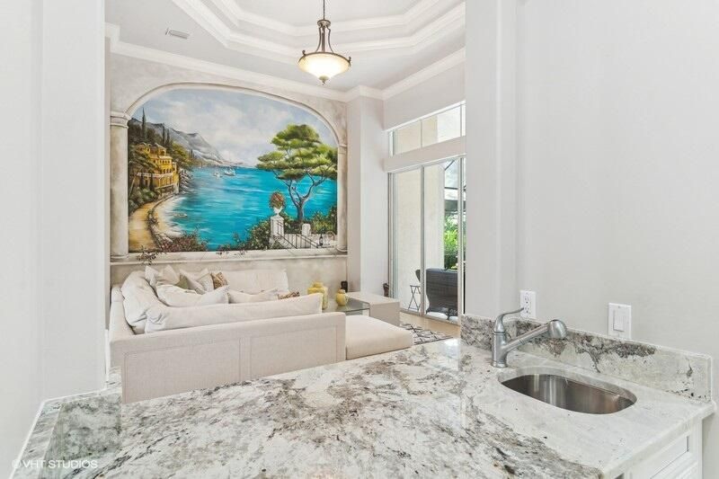 En Venta: $949,000 (4 camas, 4 baños, 3676 Pies cuadrados)