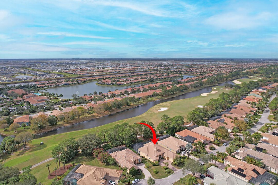 En Venta: $949,000 (4 camas, 4 baños, 3676 Pies cuadrados)