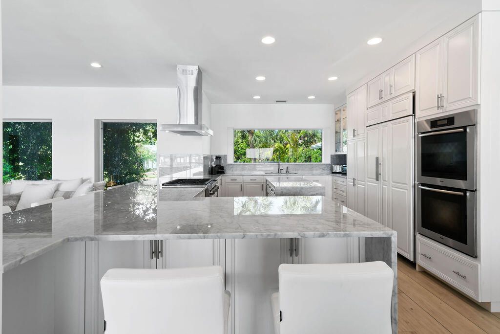 For Rent: $50,000 (5 beds, 5 baths, 4501 Square Feet)