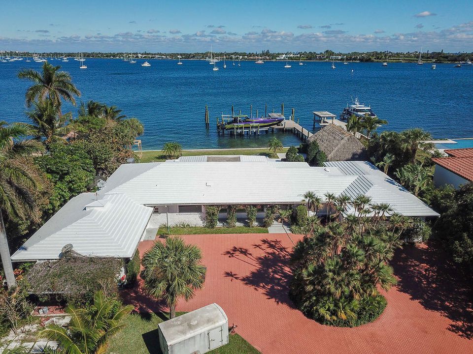 For Rent: $50,000 (5 beds, 5 baths, 4501 Square Feet)