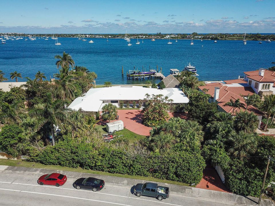 For Rent: $50,000 (5 beds, 5 baths, 4501 Square Feet)