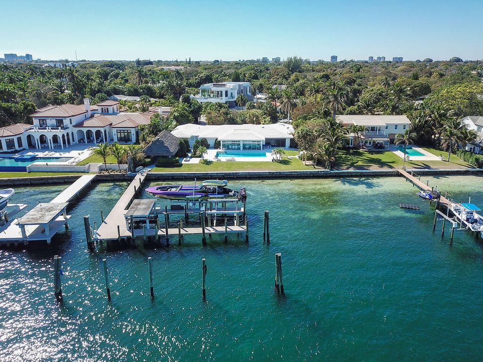 For Rent: $50,000 (5 beds, 5 baths, 4501 Square Feet)