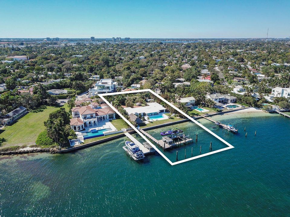 For Rent: $50,000 (5 beds, 5 baths, 4501 Square Feet)