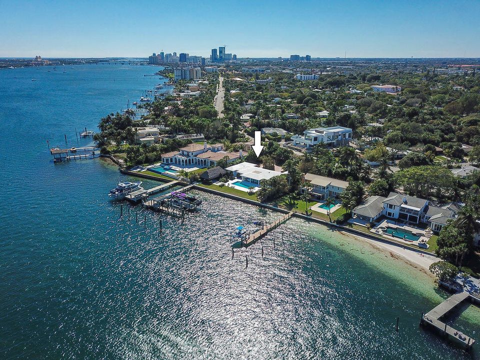 For Rent: $50,000 (5 beds, 5 baths, 4501 Square Feet)