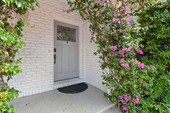 For Rent: $50,000 (5 beds, 5 baths, 4501 Square Feet)