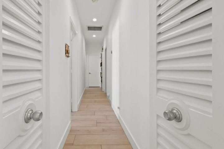 For Rent: $50,000 (5 beds, 5 baths, 4501 Square Feet)