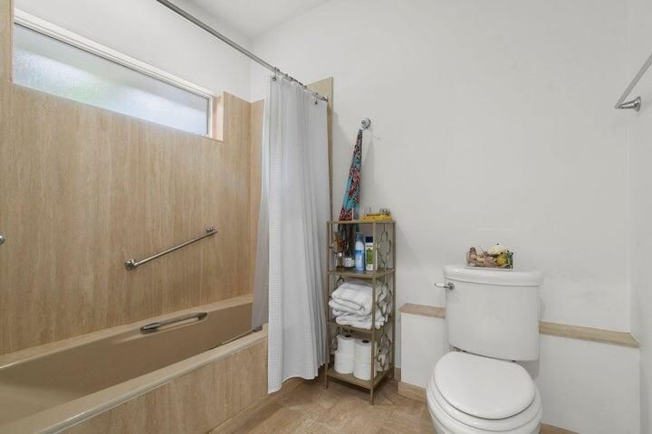 For Rent: $50,000 (5 beds, 5 baths, 4501 Square Feet)