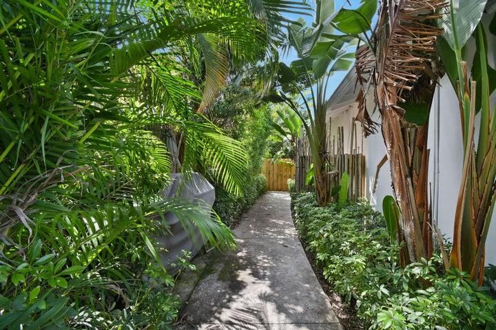 For Rent: $50,000 (5 beds, 5 baths, 4501 Square Feet)