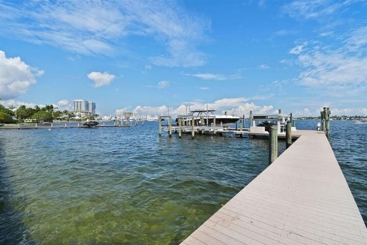 For Rent: $50,000 (5 beds, 5 baths, 4501 Square Feet)