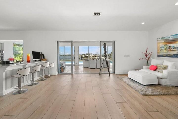 For Rent: $55,000 (5 beds, 5 baths, 4501 Square Feet)