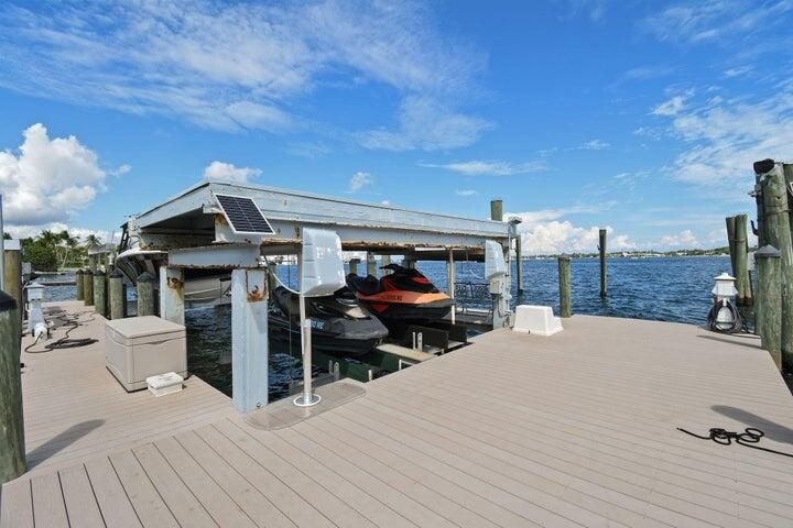 For Rent: $55,000 (5 beds, 5 baths, 4501 Square Feet)