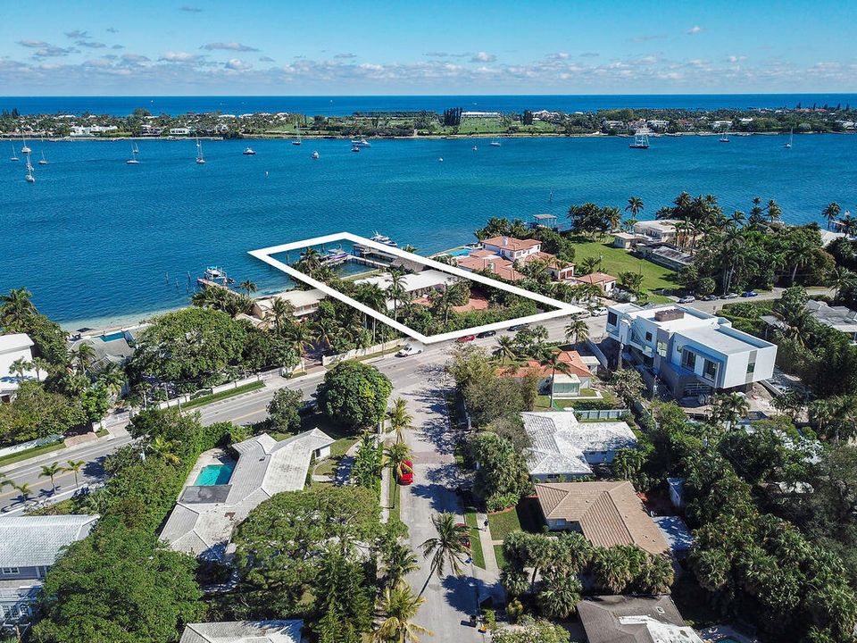 For Rent: $55,000 (5 beds, 5 baths, 4501 Square Feet)